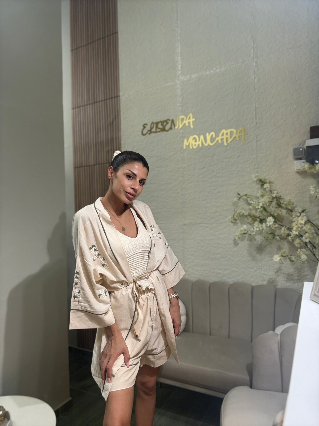 Комплект с Флорална Бродерия